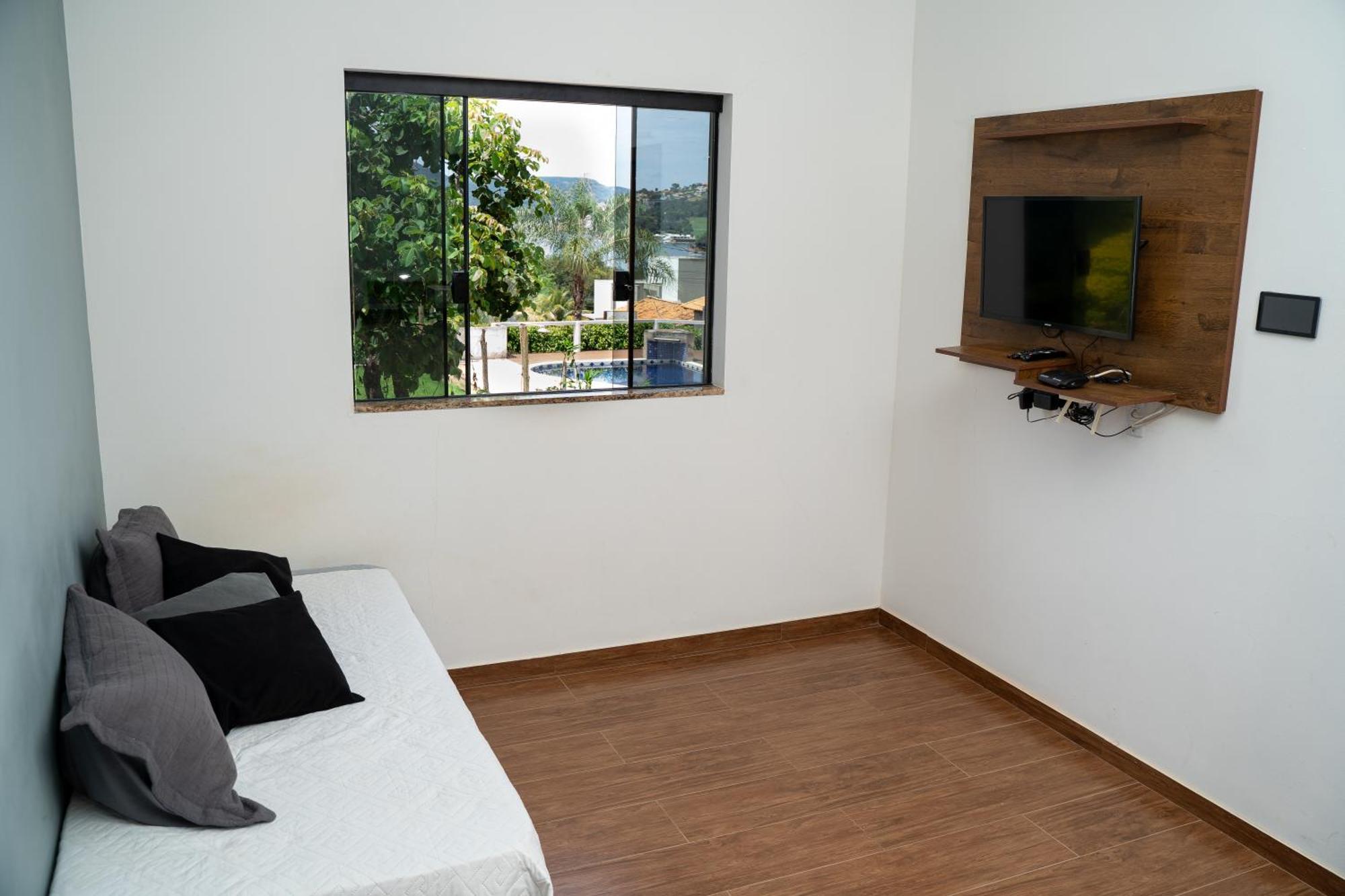 Casa Com Piscina Vista Para Lago, 03 Quartos Confortaveis Capitolio Bagian luar foto