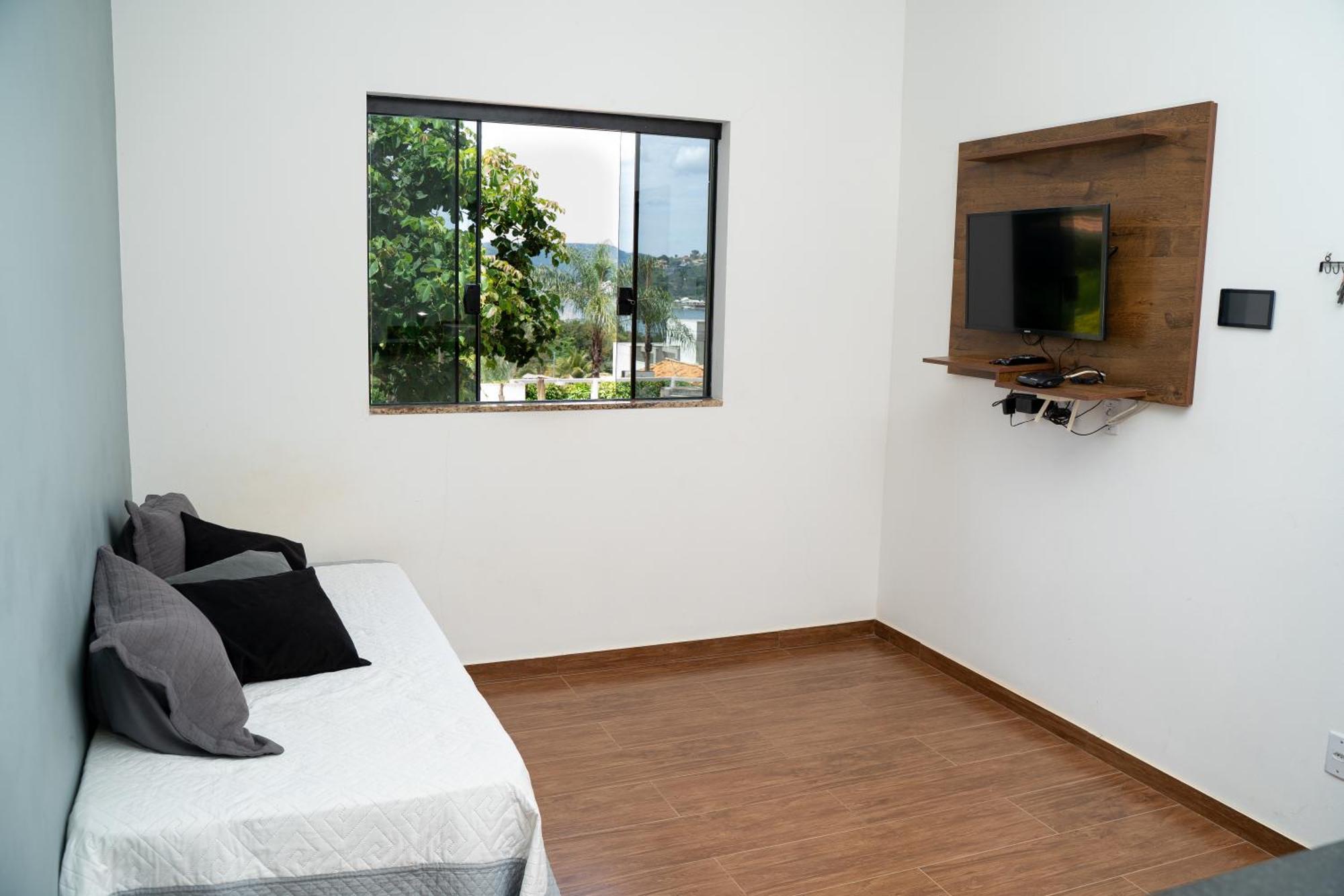 Casa Com Piscina Vista Para Lago, 03 Quartos Confortaveis Capitolio Bagian luar foto