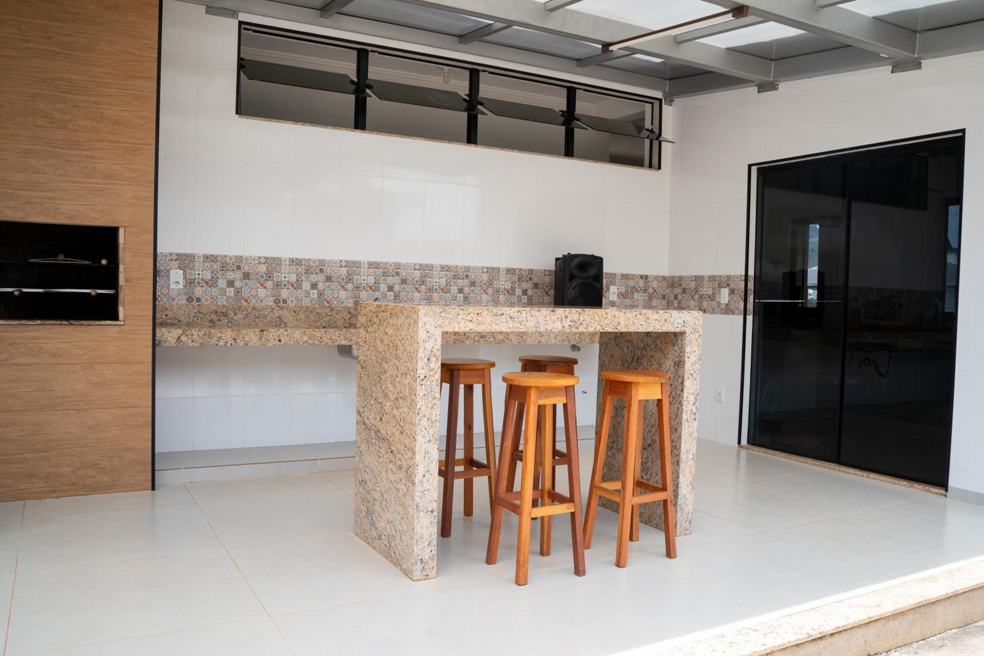 Casa Com Piscina Vista Para Lago, 03 Quartos Confortaveis Capitolio Bagian luar foto